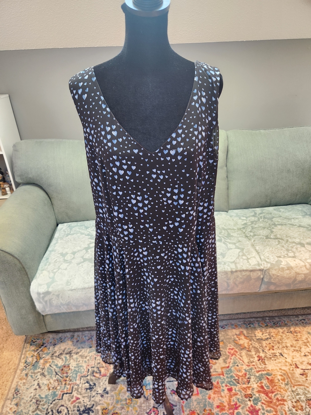 Torrid Black Sleeveless V-Neck Heart Print Dress Size 16 Plus